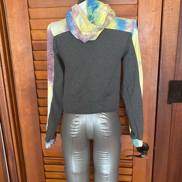 AQ Sport crop tie dye jacket - Picture 2 of 4